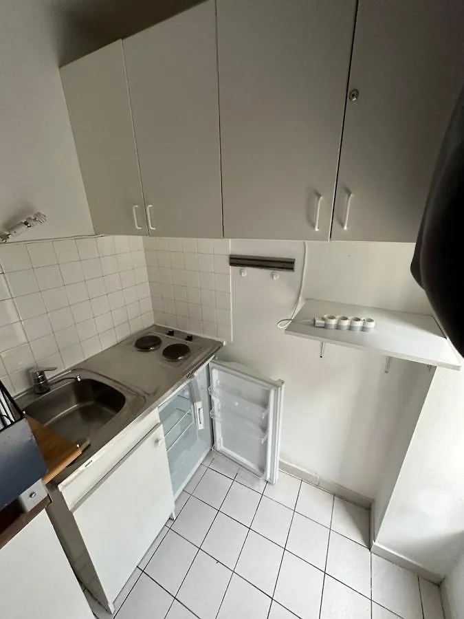 Champs Elysees Apartment 1C Parigi 0*,